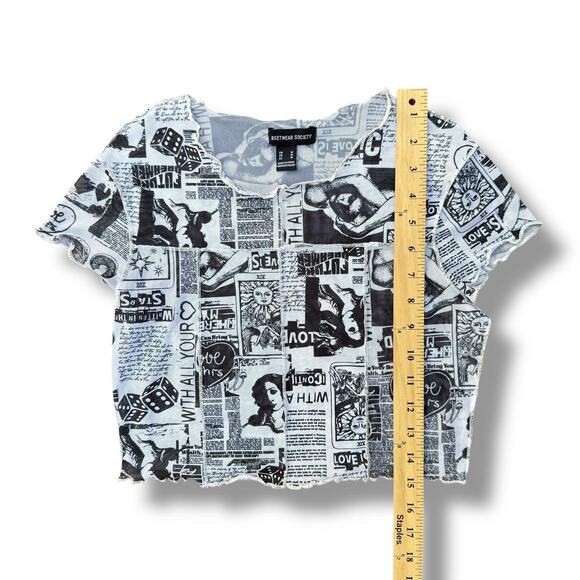 Y2K Streetwear Society Crop Top - Picture 4 of 5